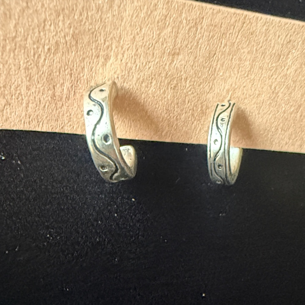 Chic Silver Patterned Hoop Earrings